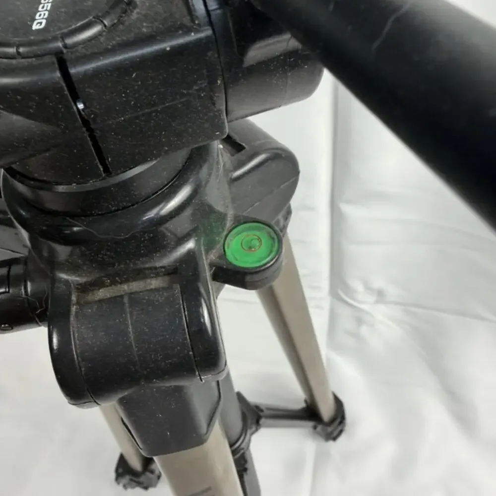 Velbon S-4000 Tripod with PH-156Q Pan-Tilt Head and Quick Release Plate, Used